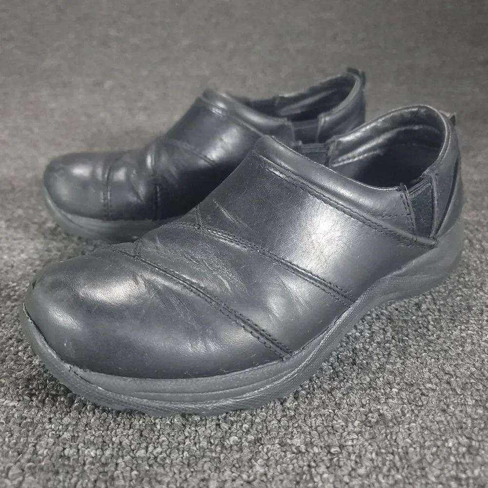 LL Bean Slip On Shoes Womens Size 8 Black Leather Mocs